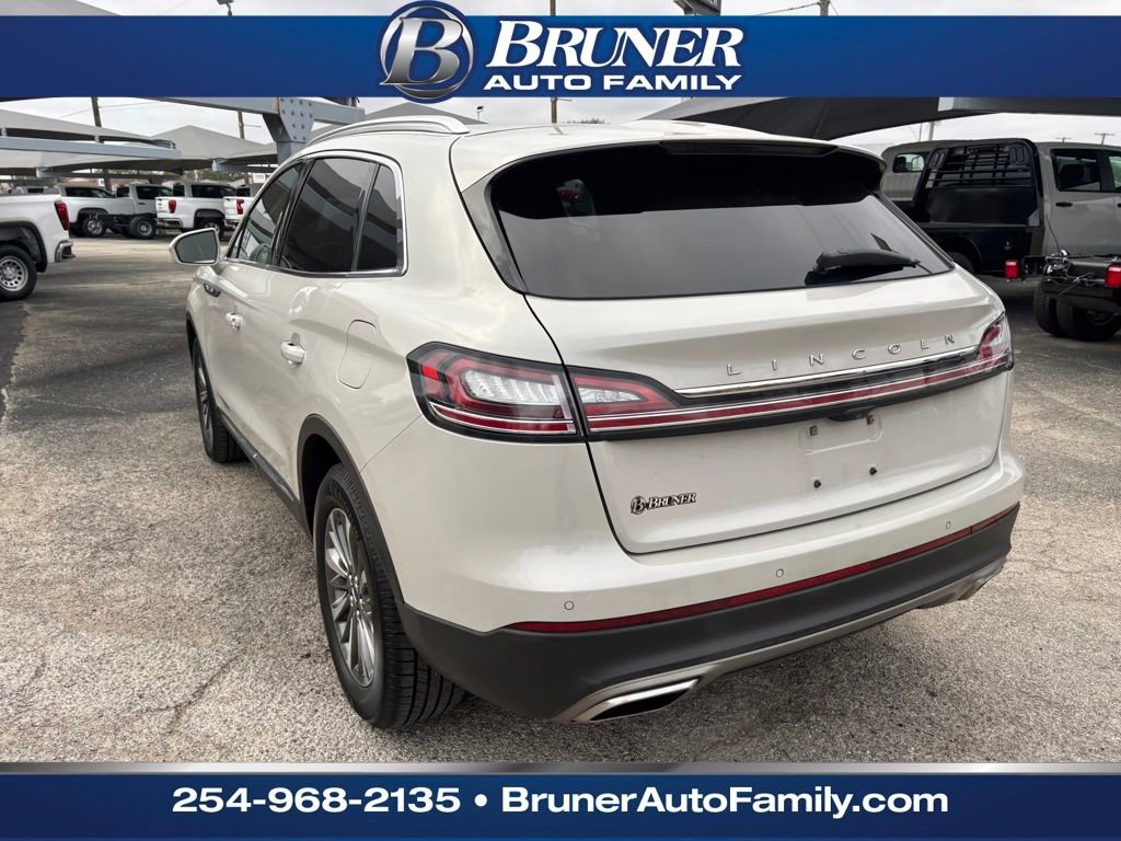 Used 2023 Lincoln Nautilus FWD w/ Premium Package image 8