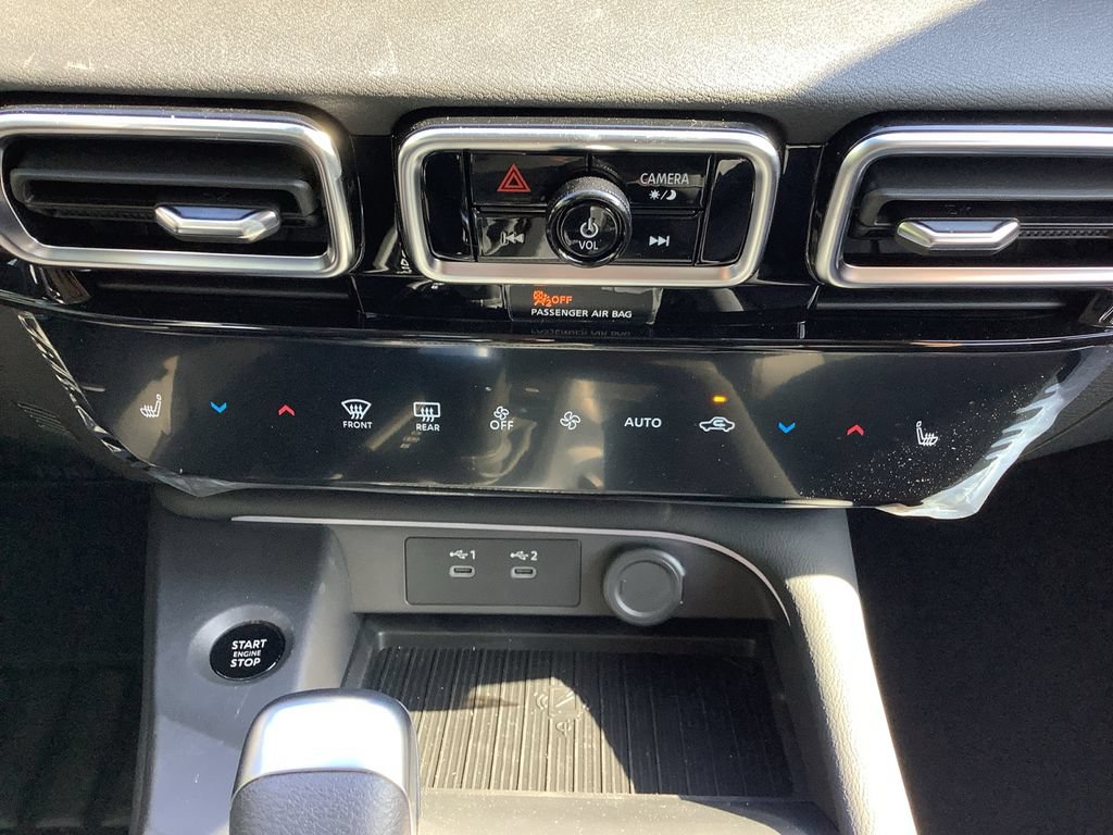 New 2026 Nissan Sentra SR w/ SR Premium Package FWD image 22