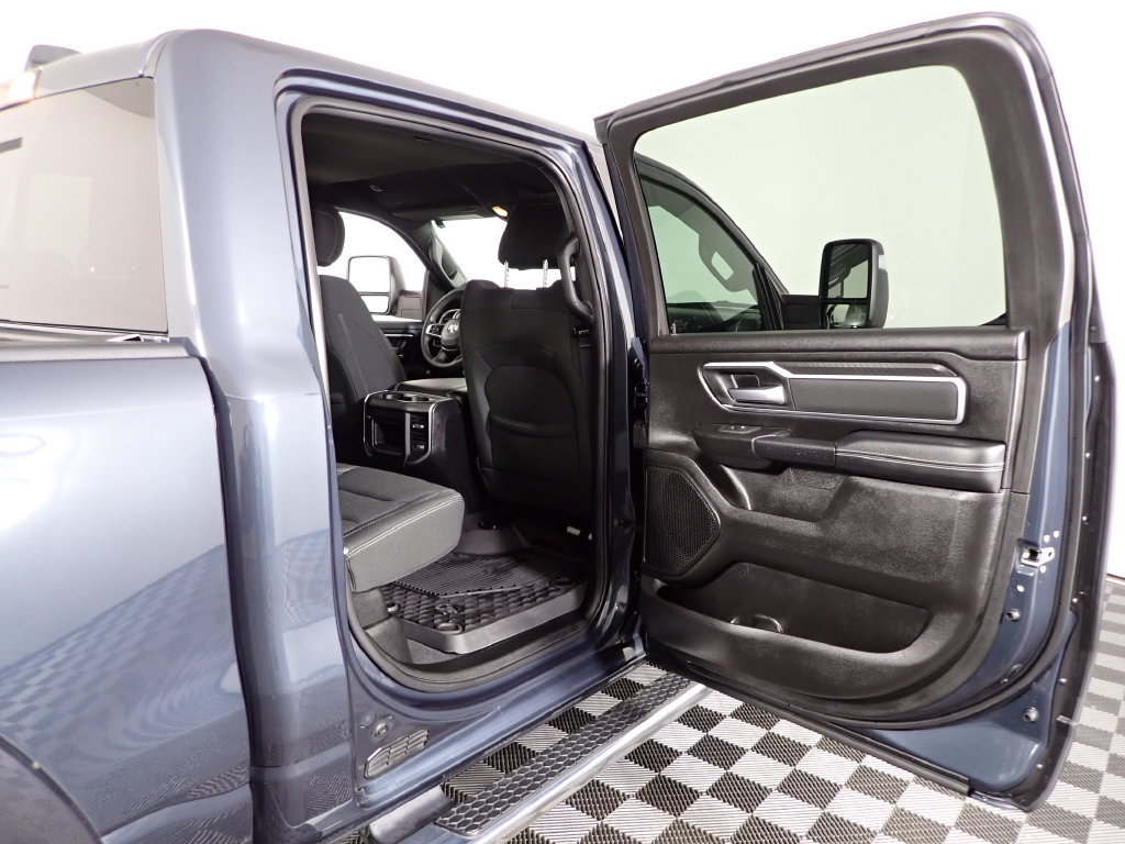 Used 2025 RAM 1500 Big Horn AWD/4WD image 34