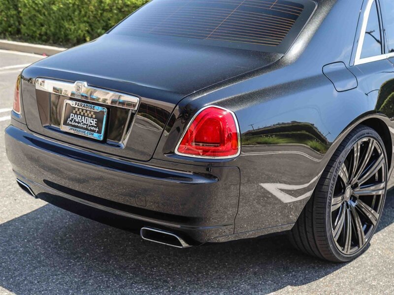 Used 2012 Rolls-Royce Ghost RWD image 9