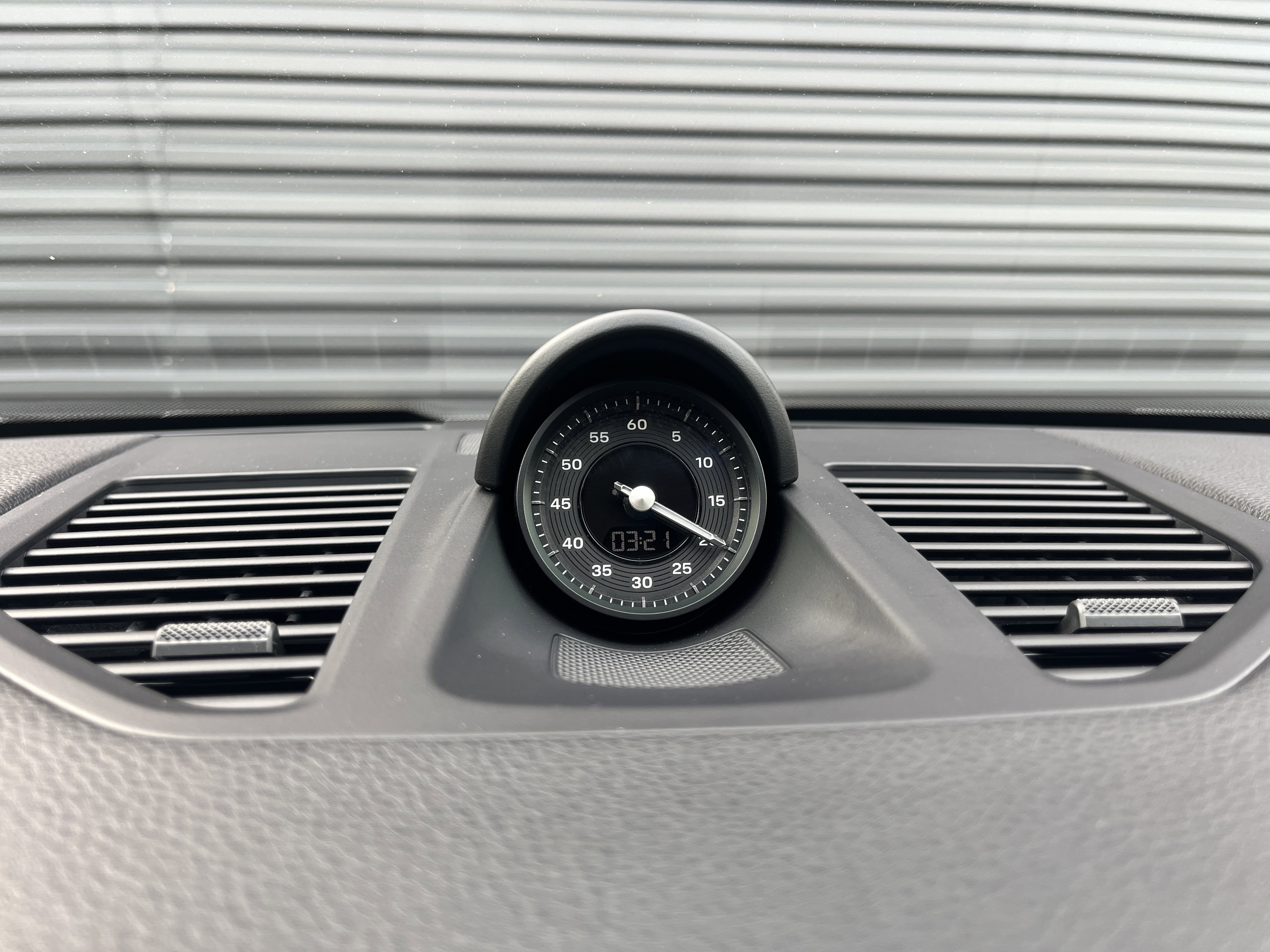 Certified 2024 Porsche 911 Carrera image 34