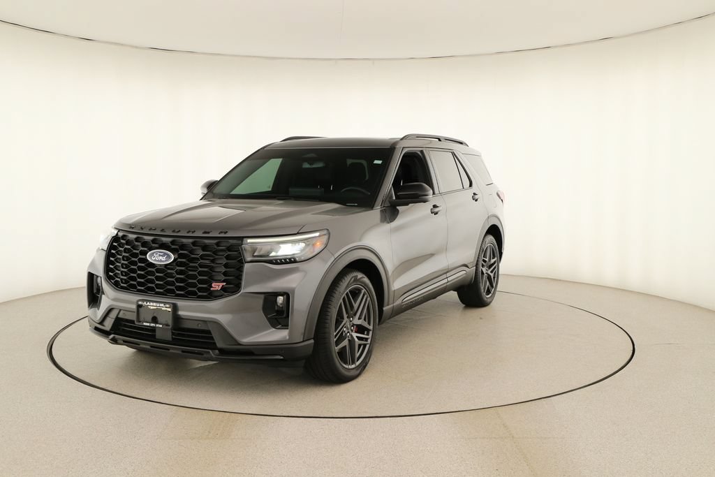 Used 2025 Ford Explorer ST AWD/4WD image 12
