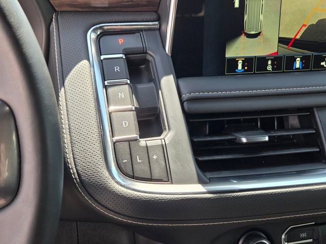Used 2024 Chevrolet Suburban Premier AWD/4WD image 23