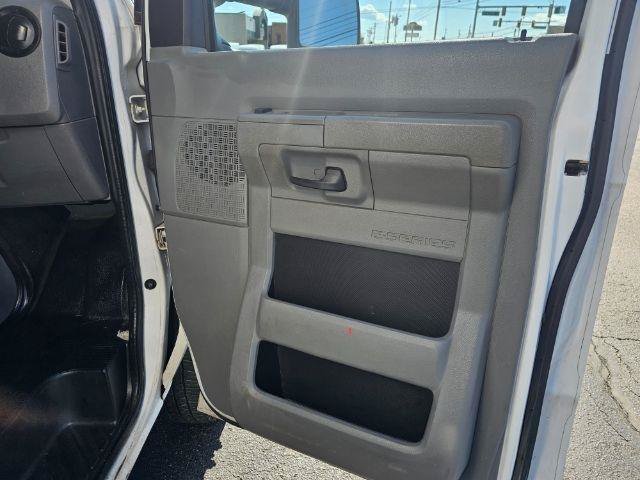 Used 2017 Ford E-450 and Econoline 450 Super Duty w/ Power Windows & Locks Group RWD image 24