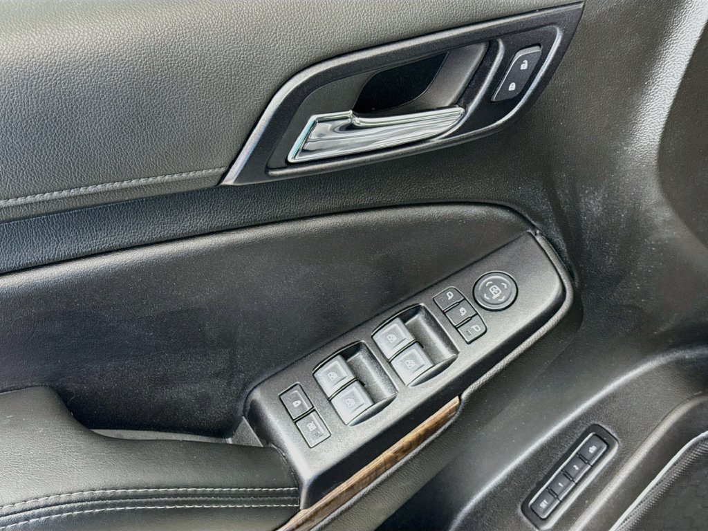Used 2020 Chevrolet Tahoe LT w/ Luxury Package RWD image 18