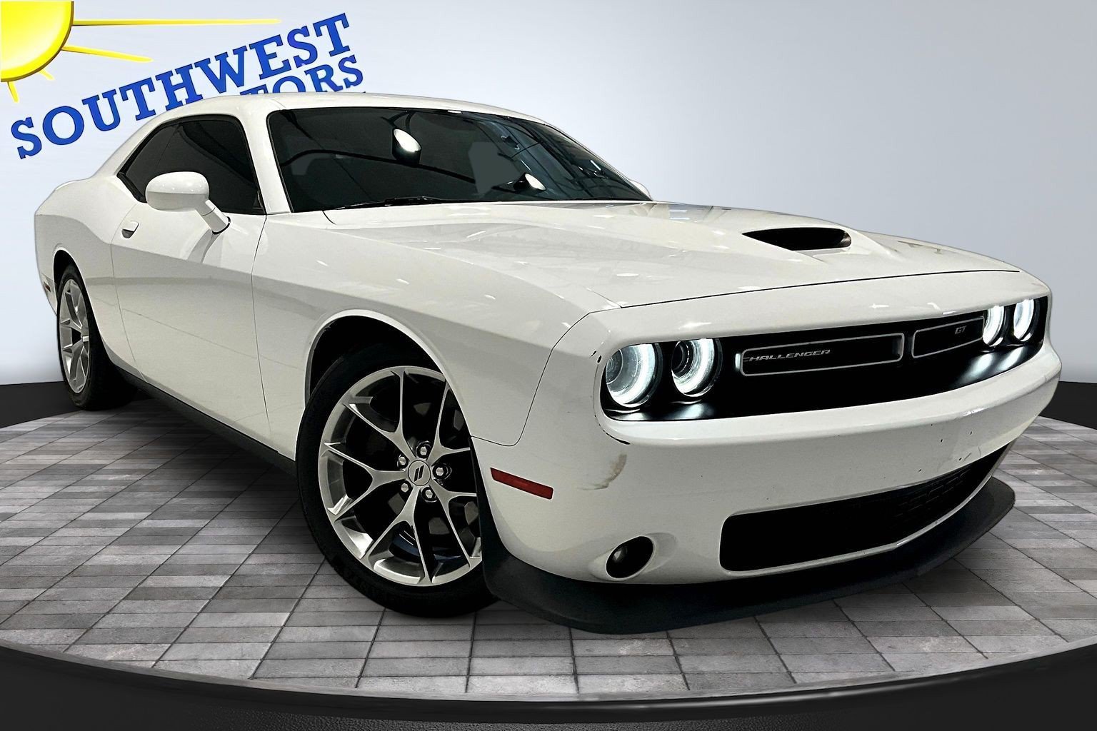 Used 2020 Dodge Challenger GT RWD image 3