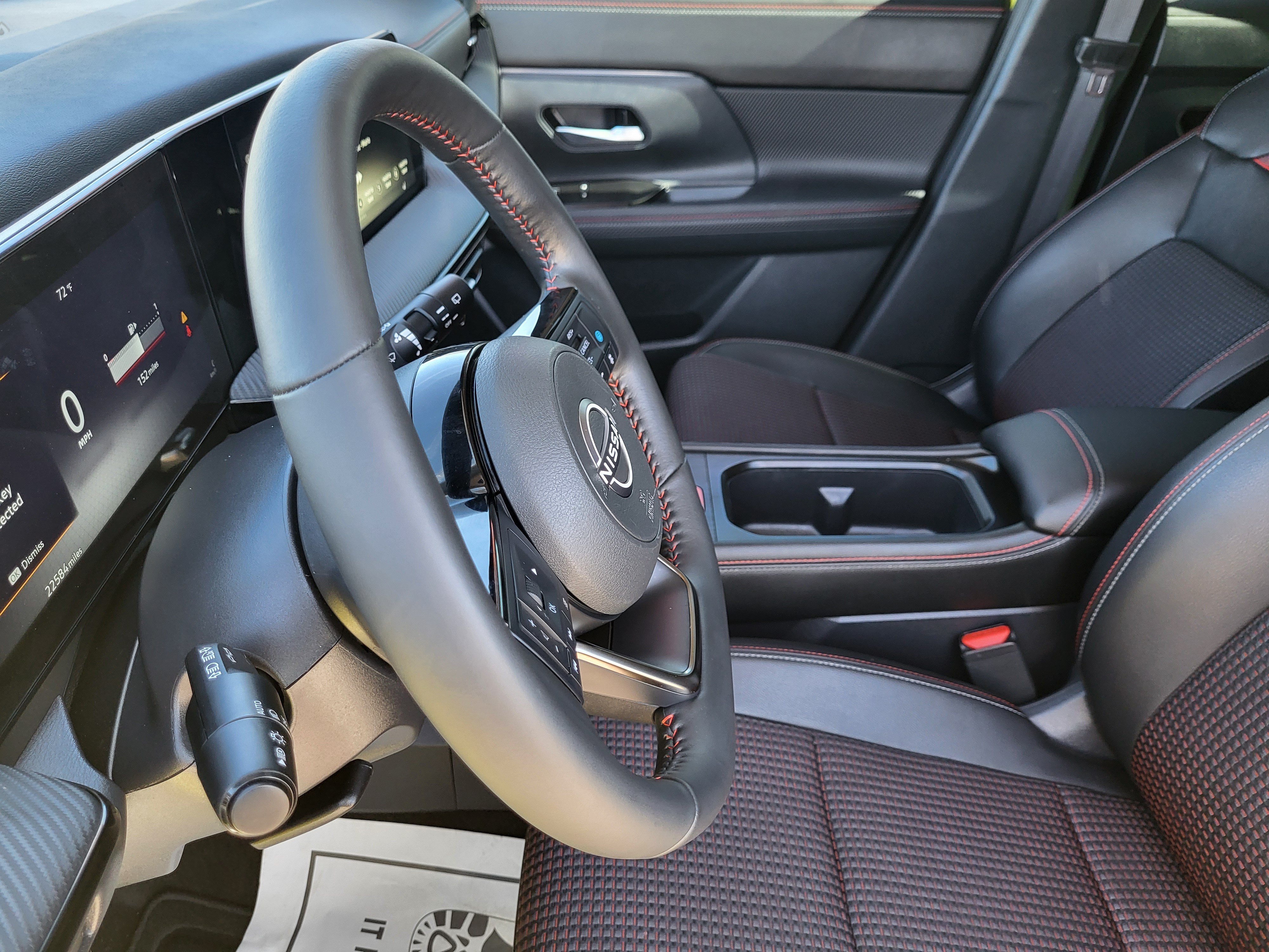 Certified 2025 Nissan Kicks SR w/ SR Premium Package AWD/4WD image 13