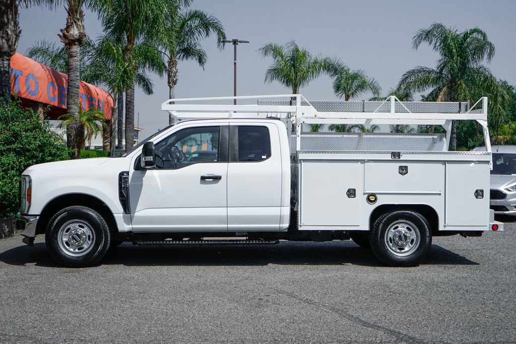 Used 2024 Ford F250 XL w/ XL Chrome Package image 5