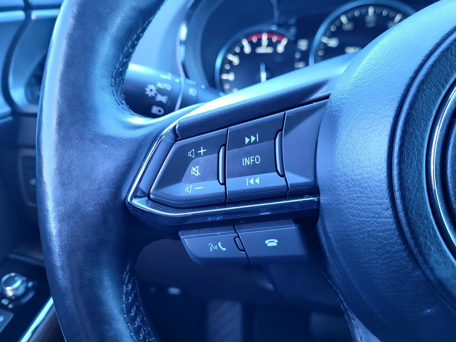 Certified 2022 MAZDA CX-9 Signature AWD/4WD image 32