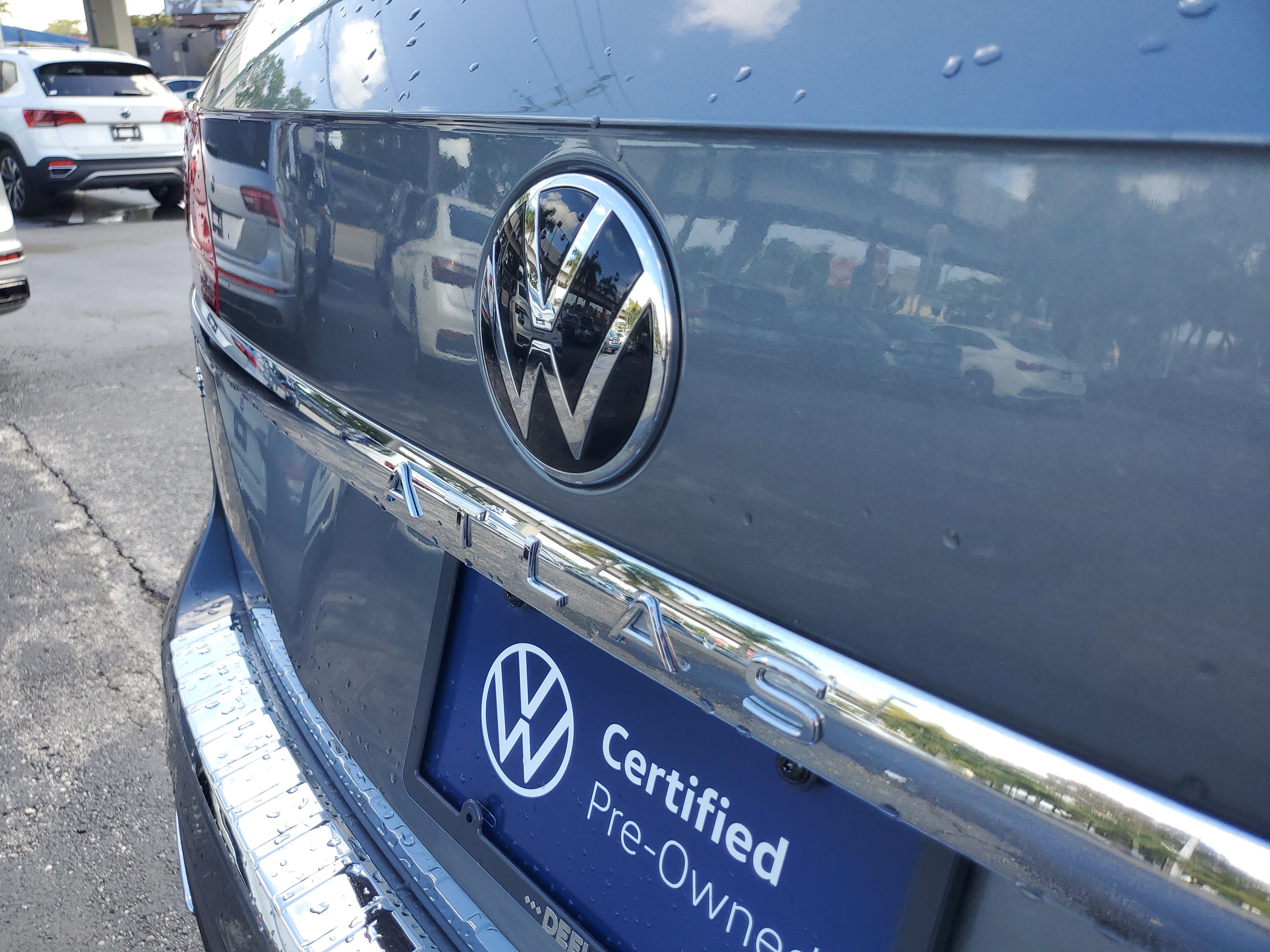 Certified 2022 Volkswagen Atlas SE w/ Panoramic Sunroof Package image 10