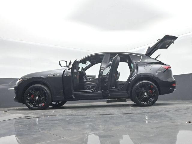 Used 2023 Maserati Levante GT AWD/4WD image 73