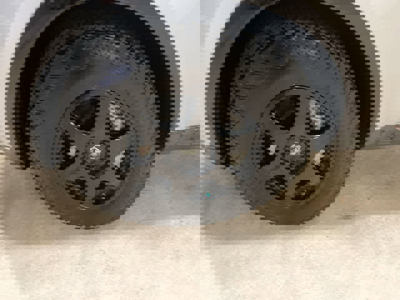 Used 2020 Land Rover Discovery HSE image 10