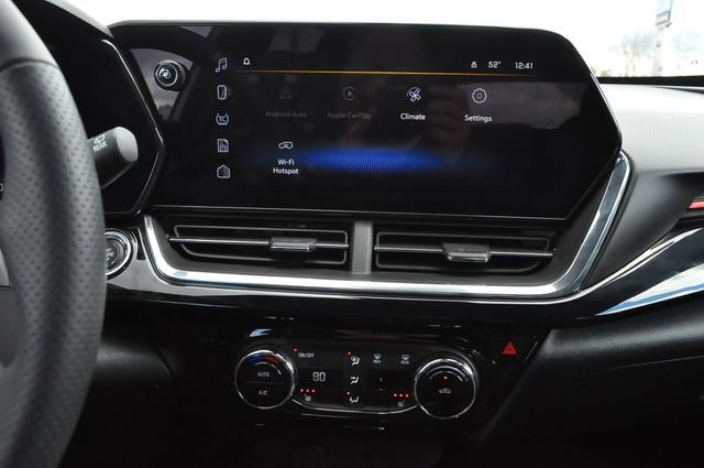 Used 2025 Chevrolet Trax RS w/ Driver Confidence Package image 36