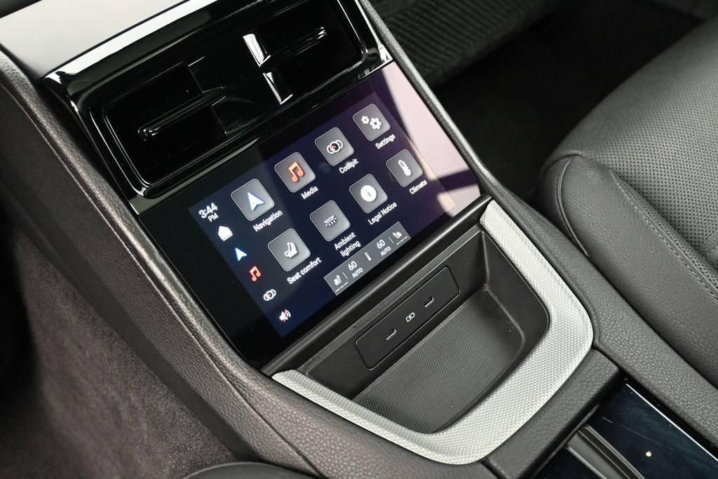 Certified 2025 Porsche Panamera RWD image 9