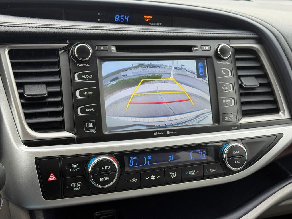 Used 2015 Toyota Highlander Limited image 29