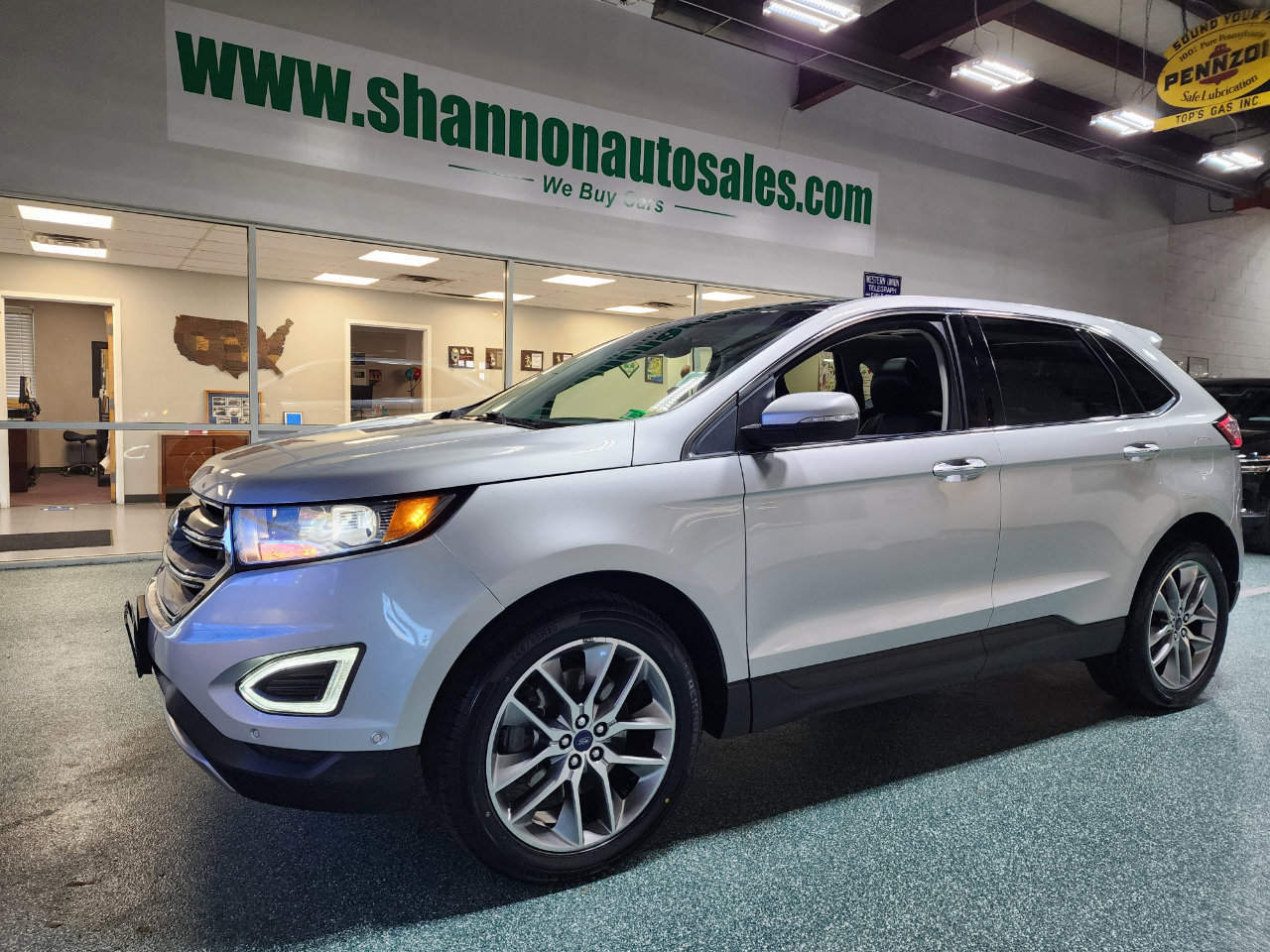 Used 2017 Ford Edge Titanium w/ Equipment Group 302A image 2