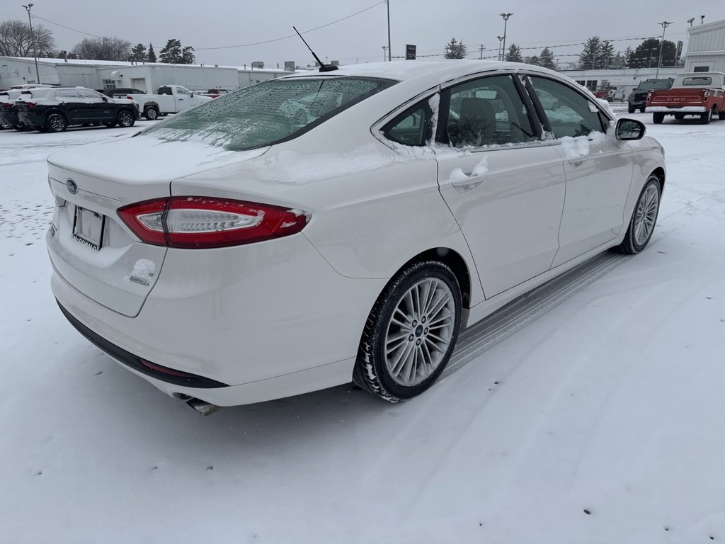Used 2014 Ford Fusion SE w/ Equipment Group 202A image 3