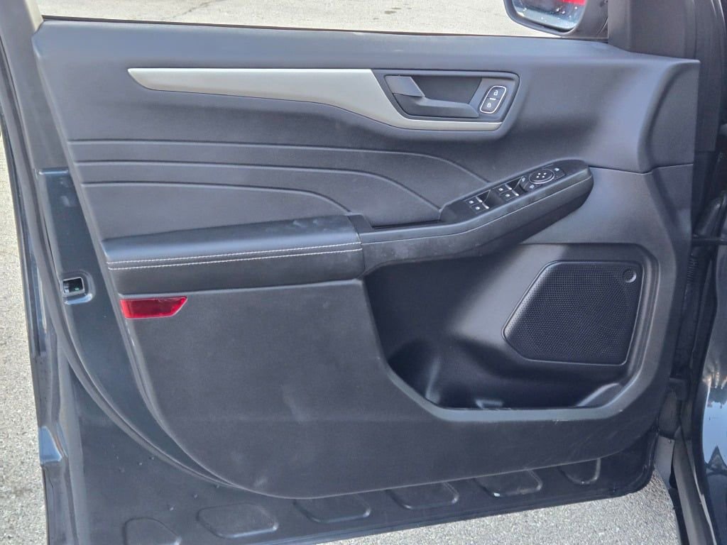 Used 2022 Ford Escape SE w/ Convenience Package image 17