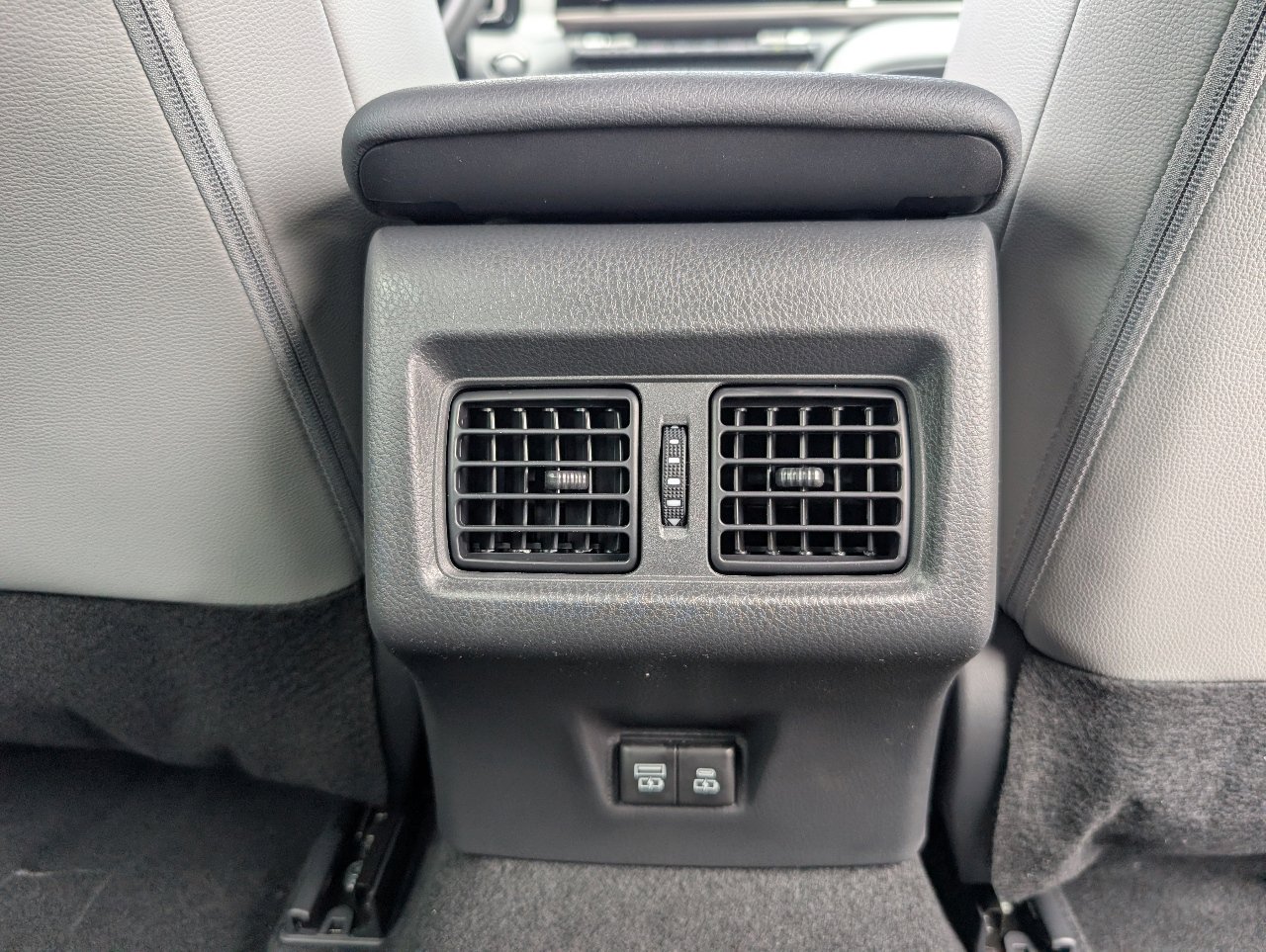 Used 2026 Toyota Camry SE w/ Convenience Package FWD image 7