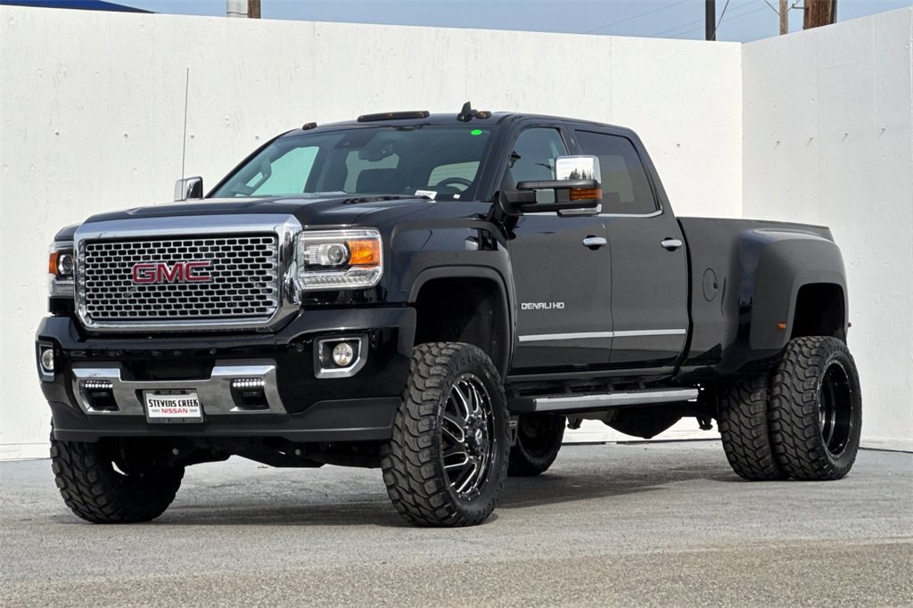Used 2015 GMC Sierra 3500 Denali w/ Duramax Plus Package image 7