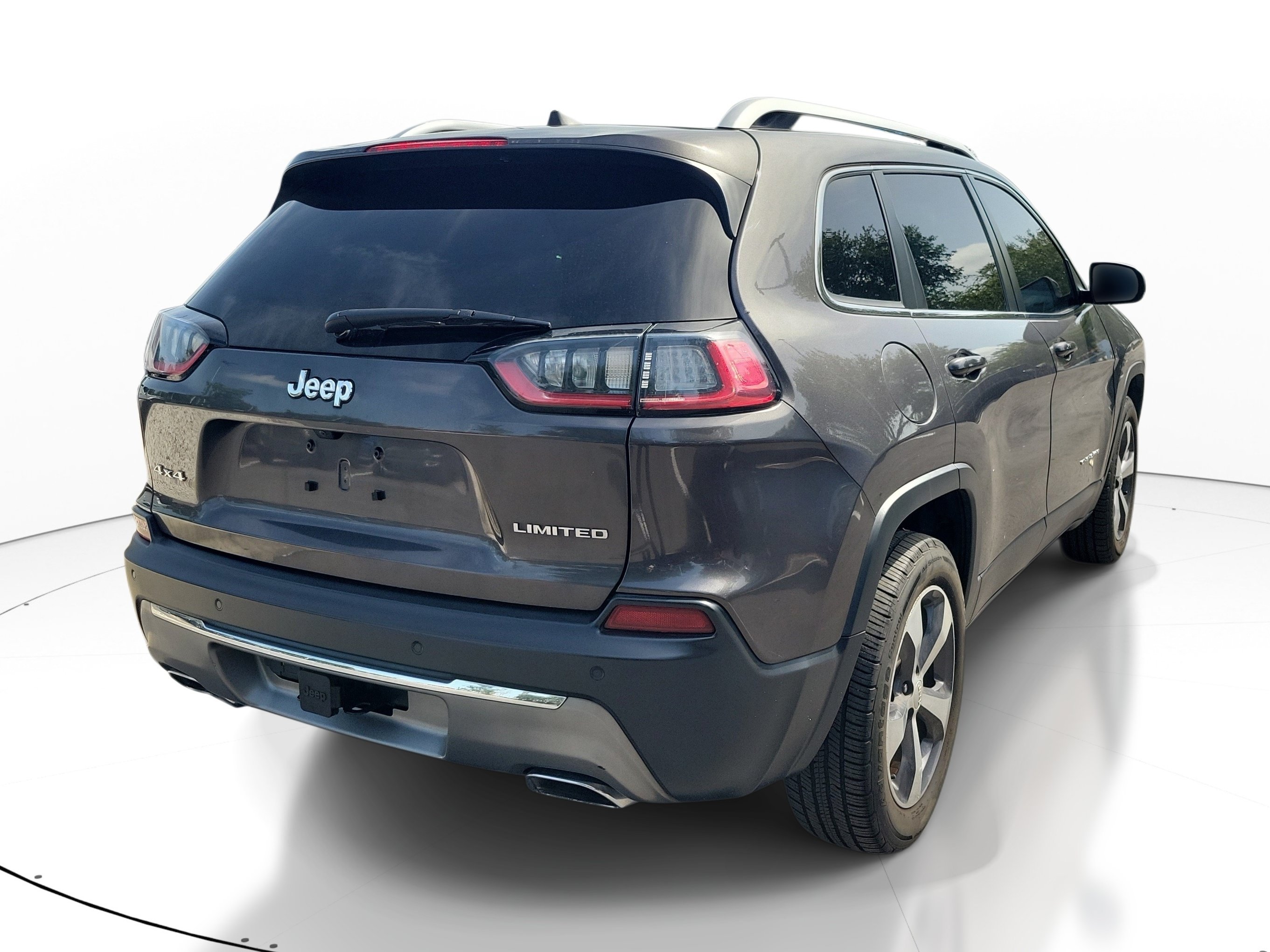Used 2019 Jeep Cherokee Limited w/ Trailer Tow Group AWD/4WD image 6