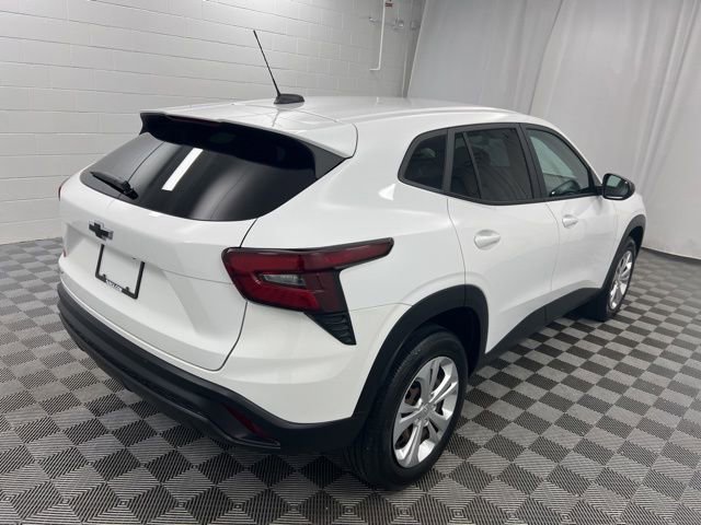 Used 2024 Chevrolet Trax LS FWD image 5