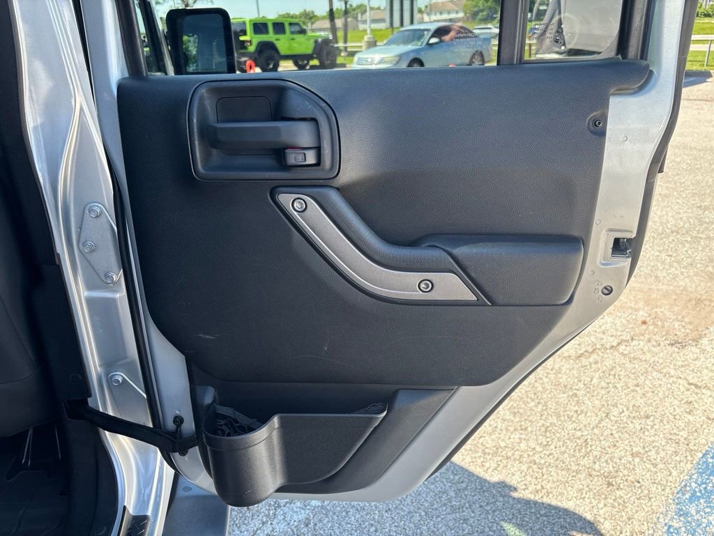 Used 2011 Jeep Wrangler Unlimited Sport AWD/4WD image 36