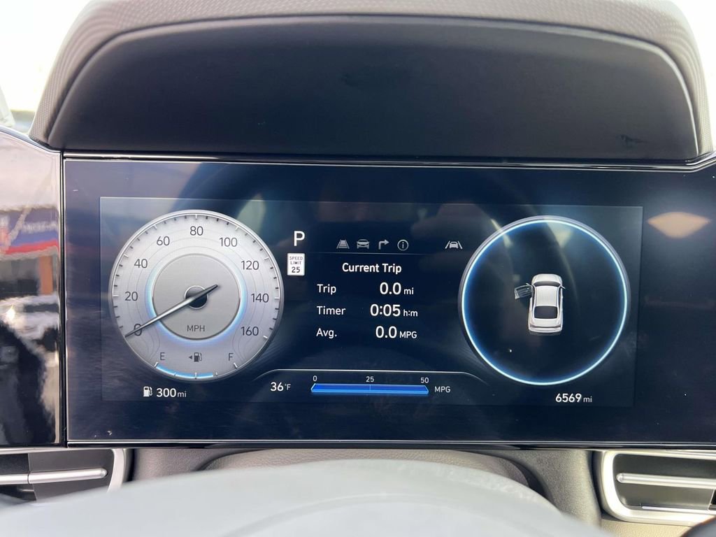 Used 2024 Hyundai Elantra SEL w/ Convenience Package image 27