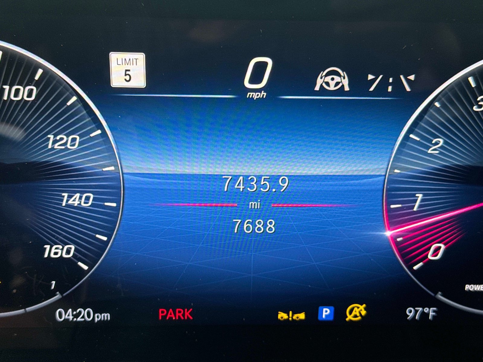 Used 2025 Mercedes-Benz GLS 580 4MATIC image 27