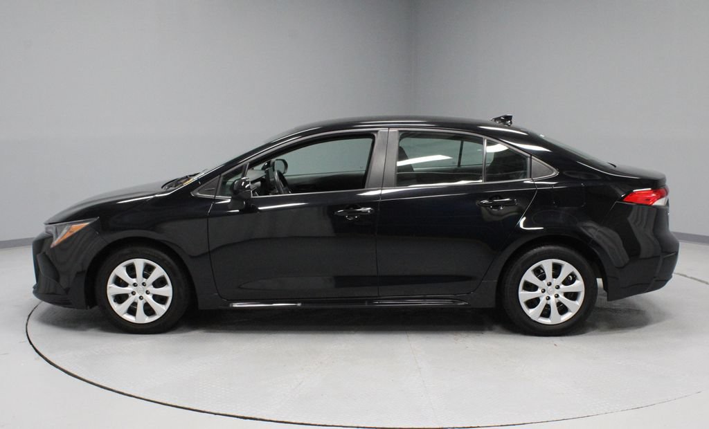 Used 2024 Toyota Corolla LE FWD image 7