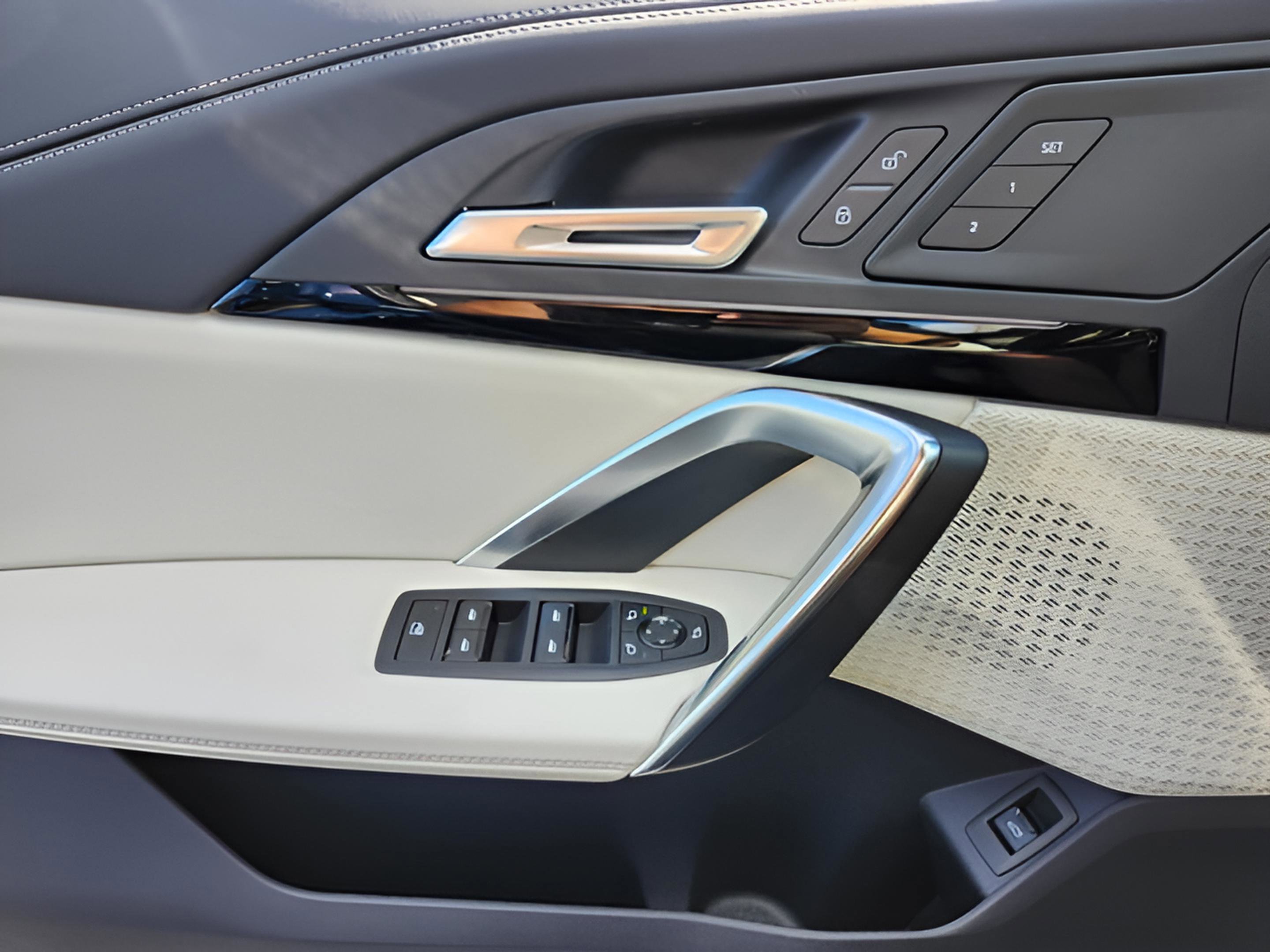 New 2026 BMW X1 xDrive28i w/ Technology Package AWD/4WD image 36