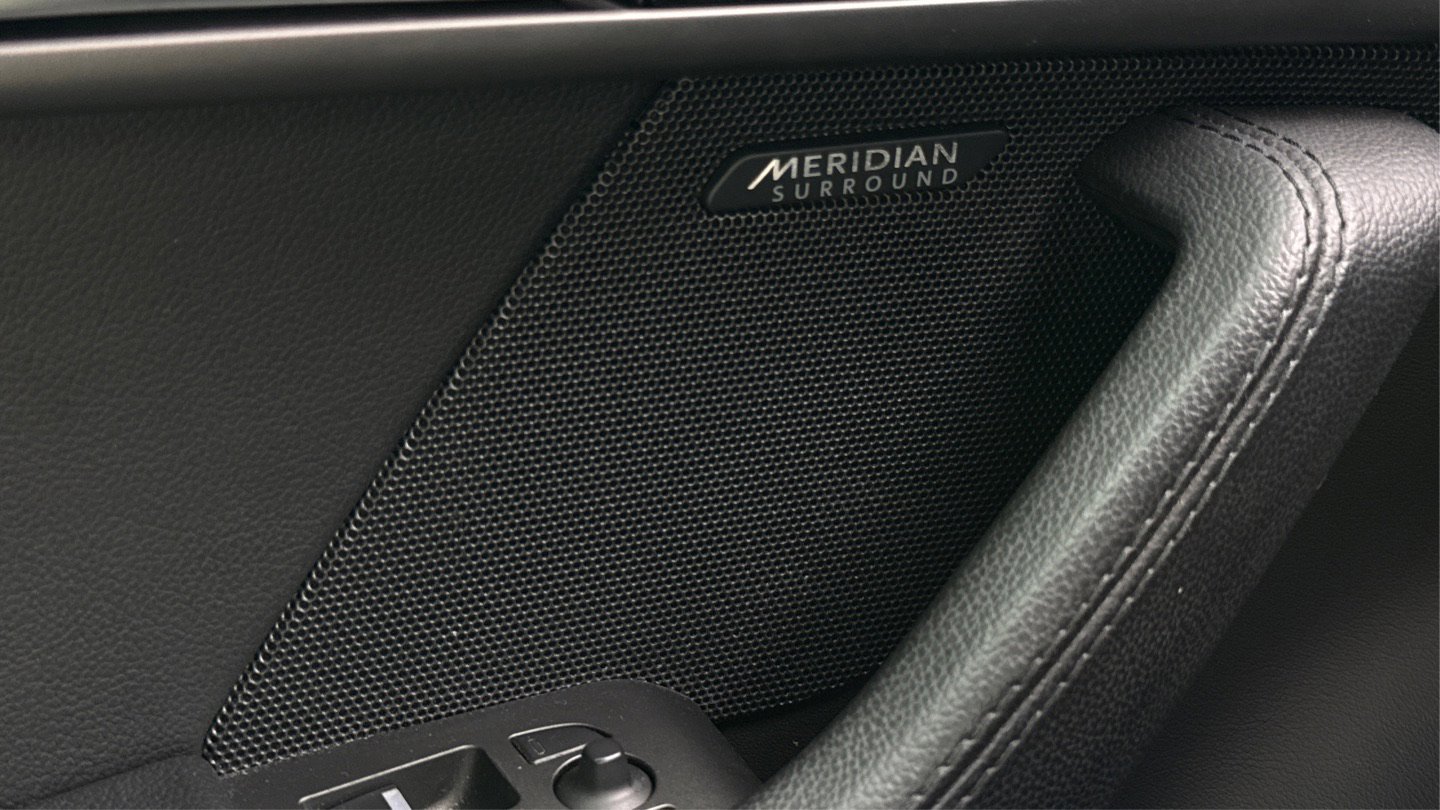 Used 2017 Jaguar F-TYPE Coupe image 18