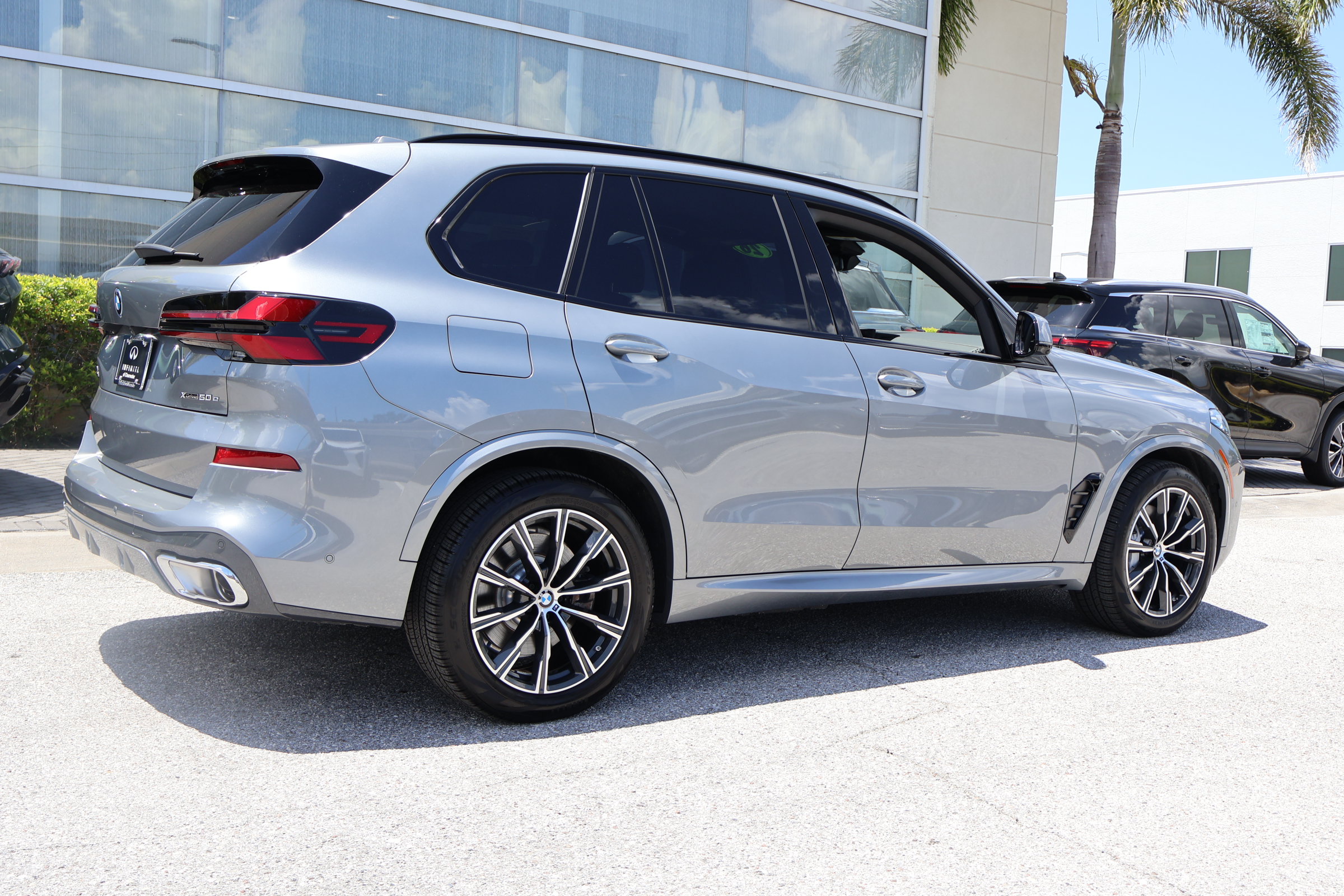 Used 2026 BMW X5 xDrive50e w/ Executive Package AWD/4WD image 10