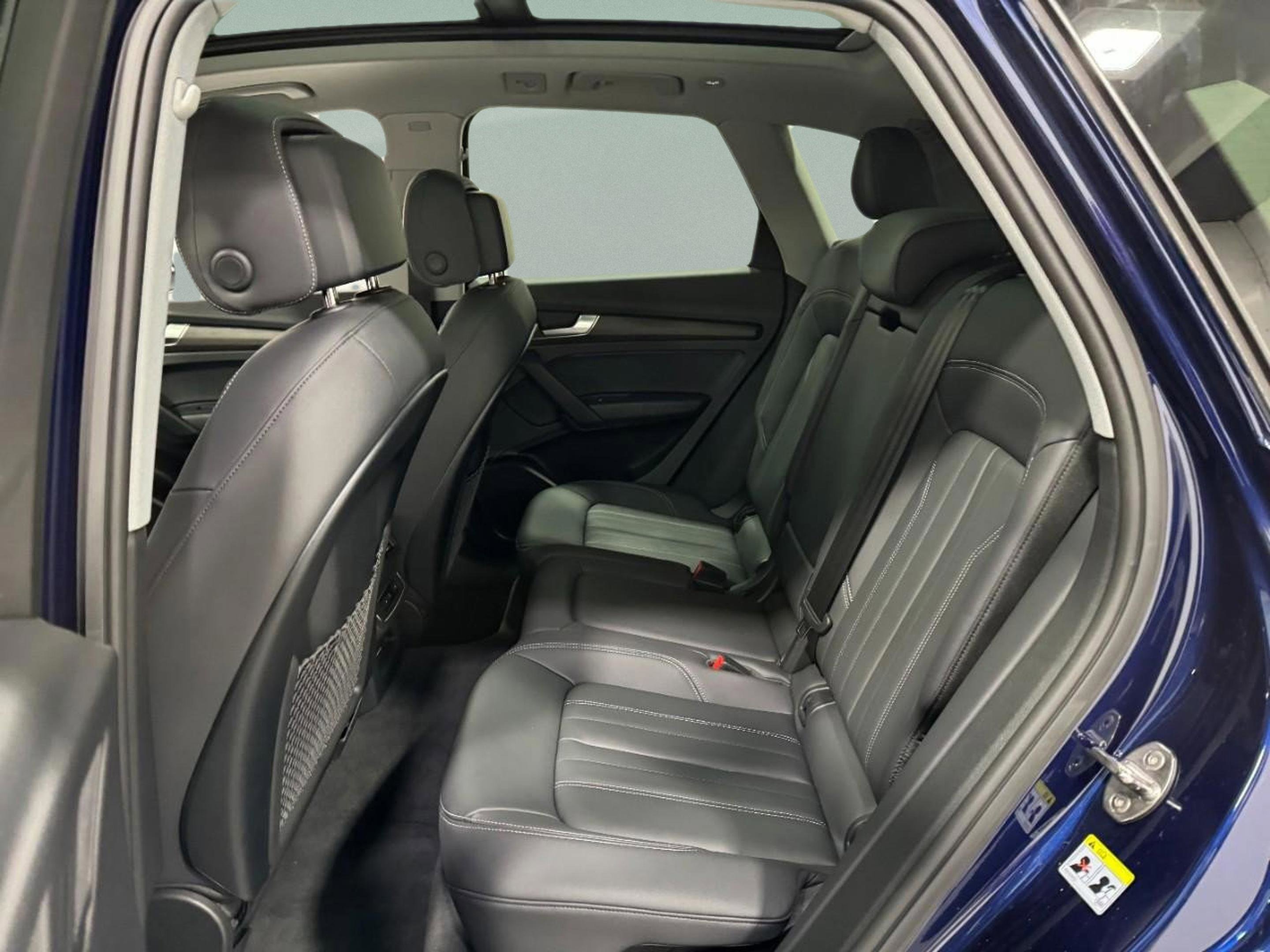 Certified 2025 Audi Q5 2.0T Premium w/ Convenience Plus Package image 8