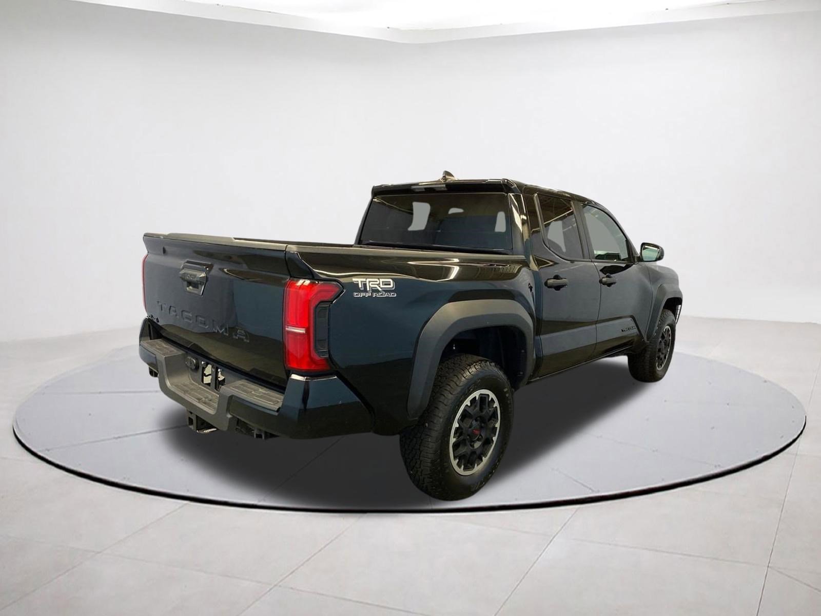 Used 2024 Toyota Tacoma TRD Off-Road AWD/4WD image 6