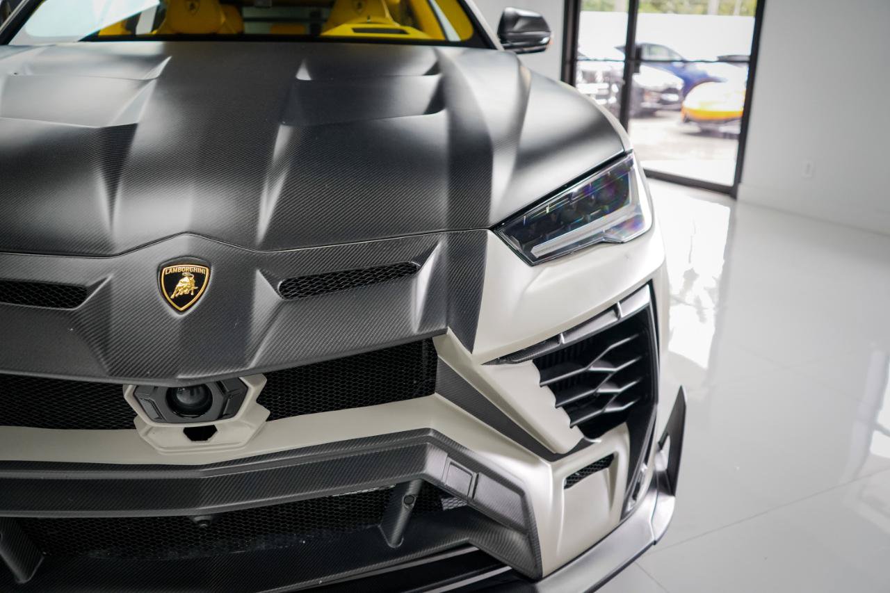 Used 2021 Lamborghini Urus AWD/4WD image 8