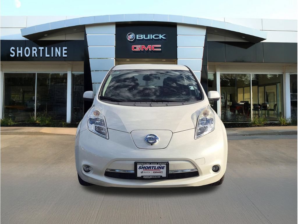 Used 2015 Nissan Leaf SL w/ Premium Package FWD image 6