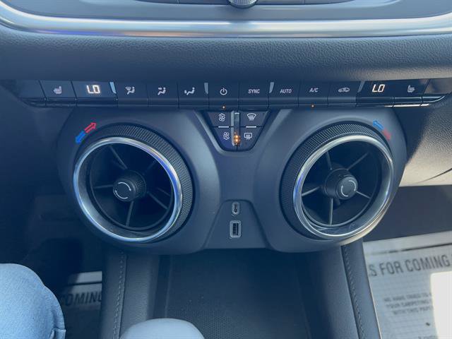 Used 2021 Chevrolet Blazer LT FWD image 22