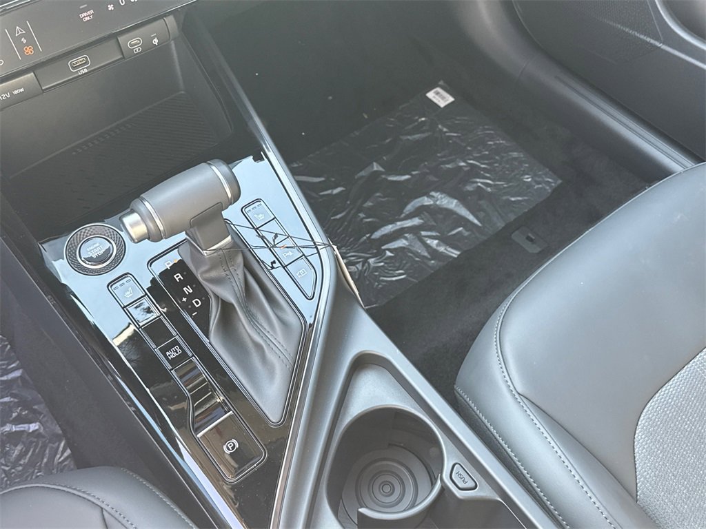 New 2024 Kia Niro EX Touring image 30