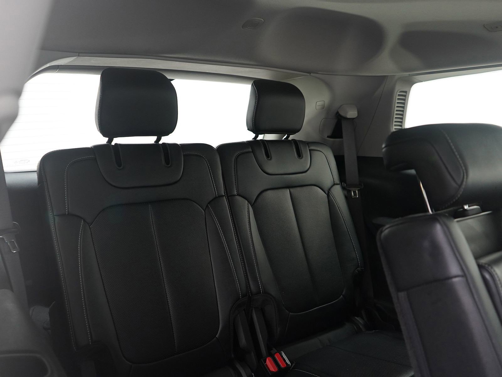 Used 2023 Jeep Grand Cherokee L Limited w/ Luxury Tech Group II image 12