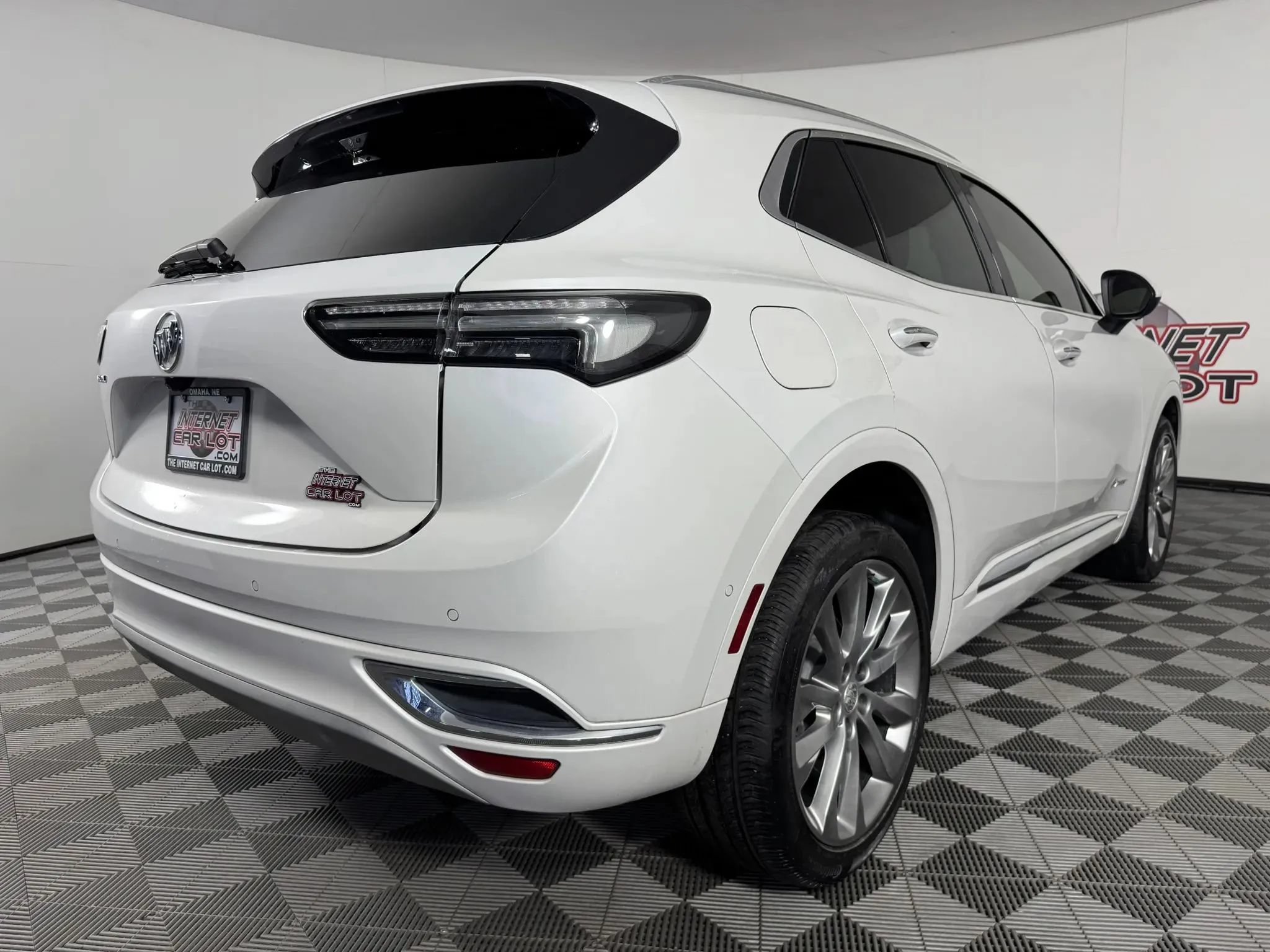 Used 2023 Buick Envision Avenir AWD/4WD image 32
