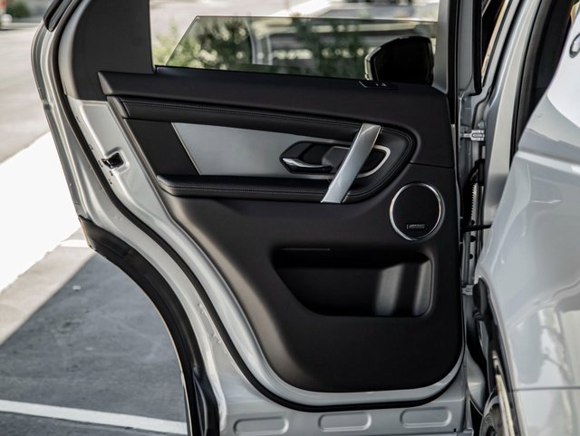 Used 2024 Land Rover Discovery Sport Dynamic SE image 20