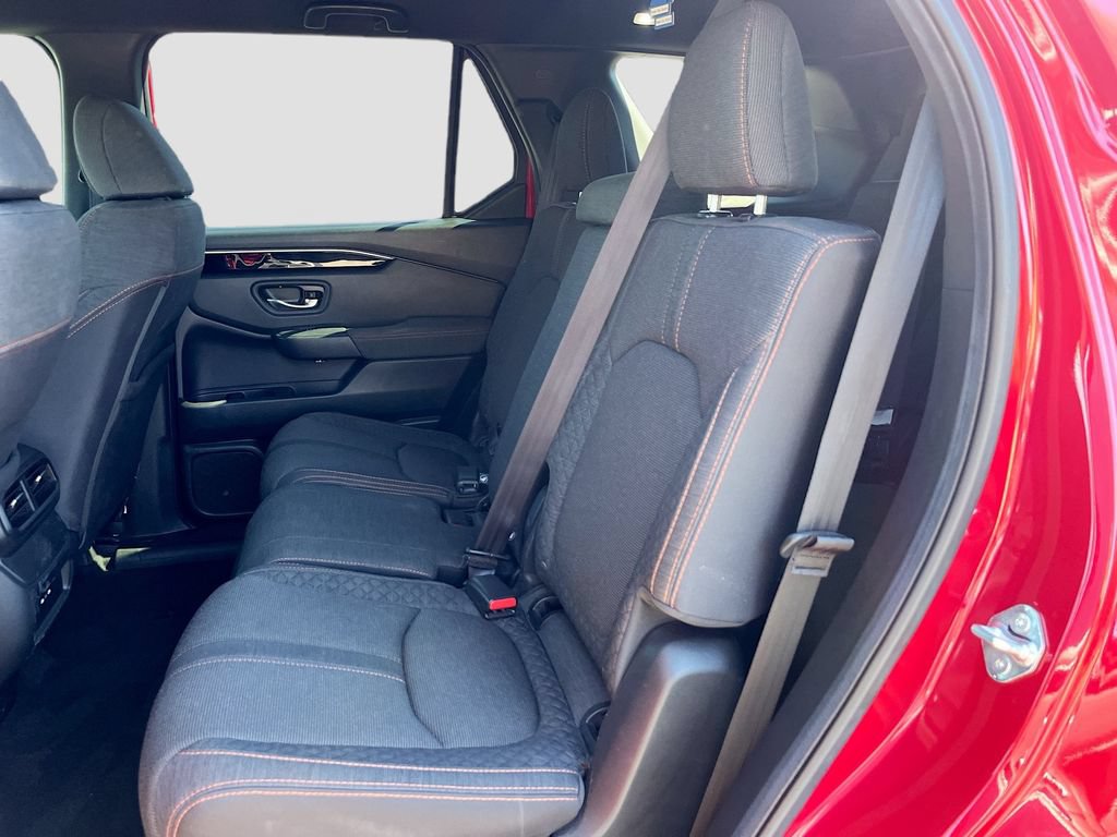 Used 2025 Honda Pilot Sport image 23