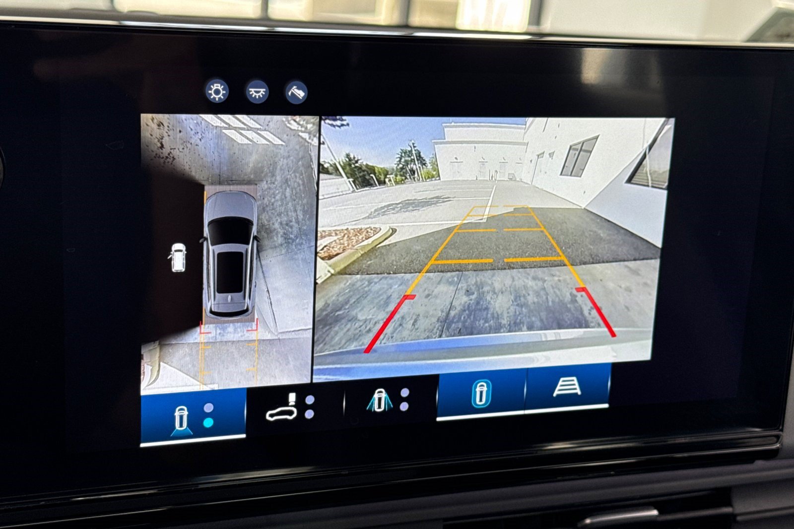 Certified 2024 Honda Prologue Elite image 19