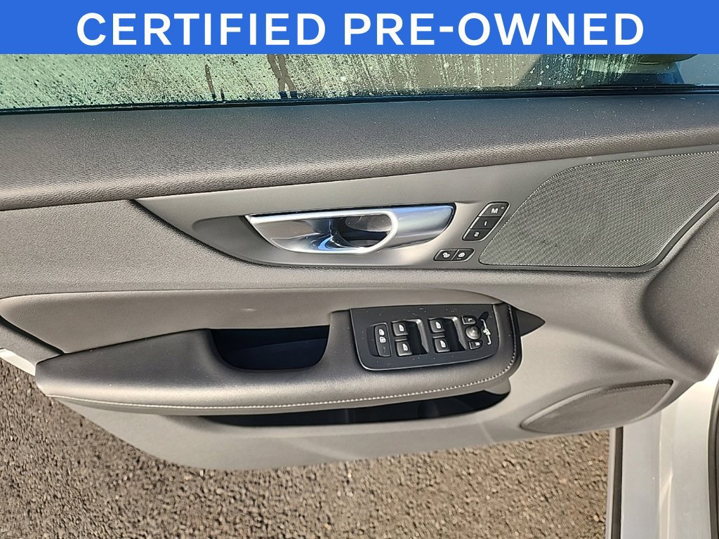 Used 2024 Volvo S60 B5 Plus AWD/4WD image 10