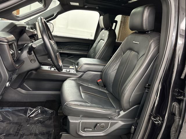 Certified 2022 Ford Expedition Platinum image 3