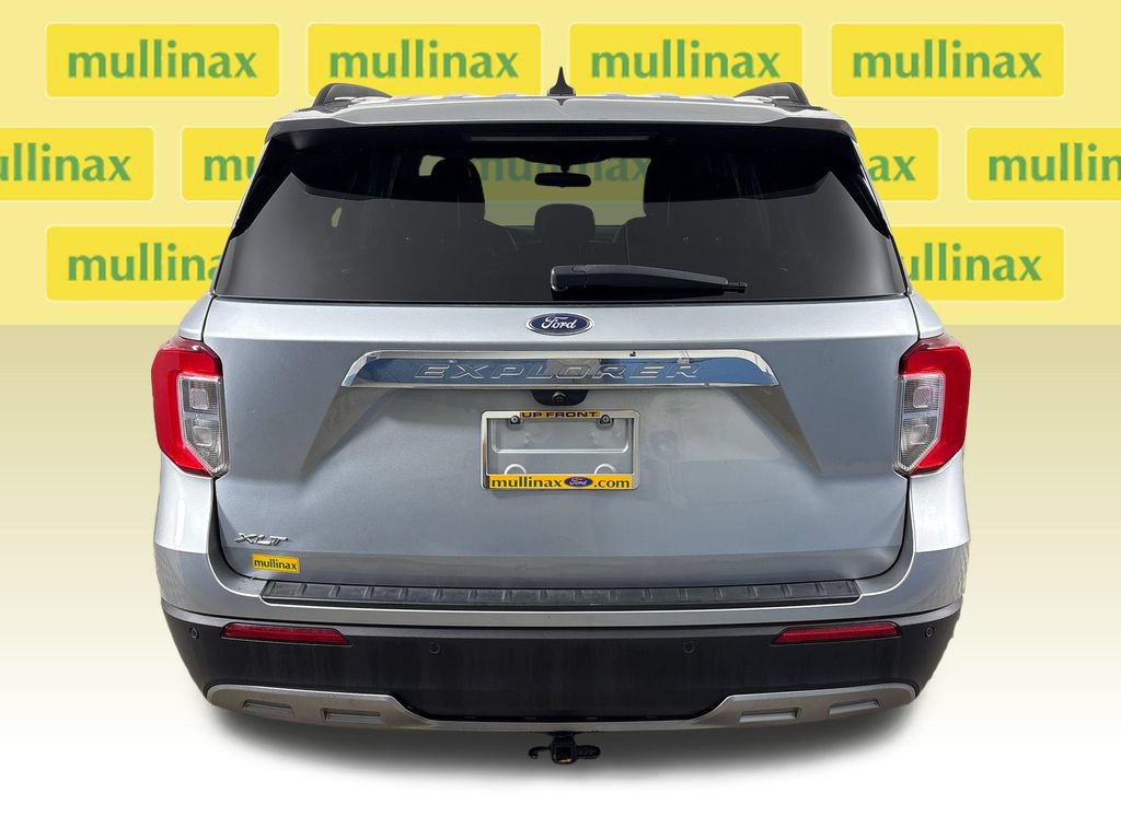Certified 2024 Ford Explorer XLT w/ Equipment Group 202A RWD image 8
