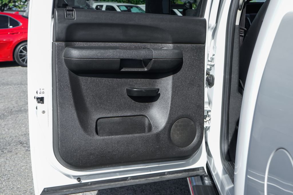 Used 2014 Chevrolet Silverado 2500 LT w/ Custom Sport Truck Package image 29