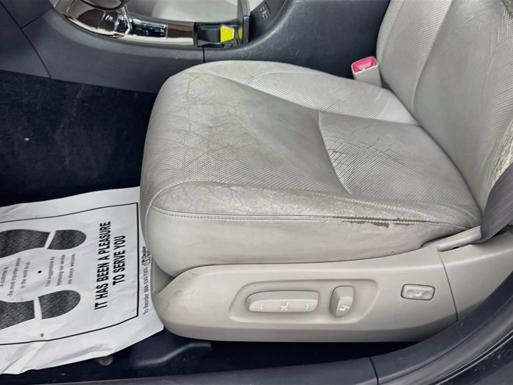 Used 2010 Lexus ES 350 w/ Preferred Accessory Package FWD image 25