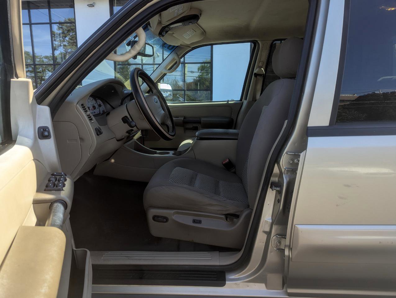 Used 2003 Ford Explorer Sport Trac XLT RWD image 12